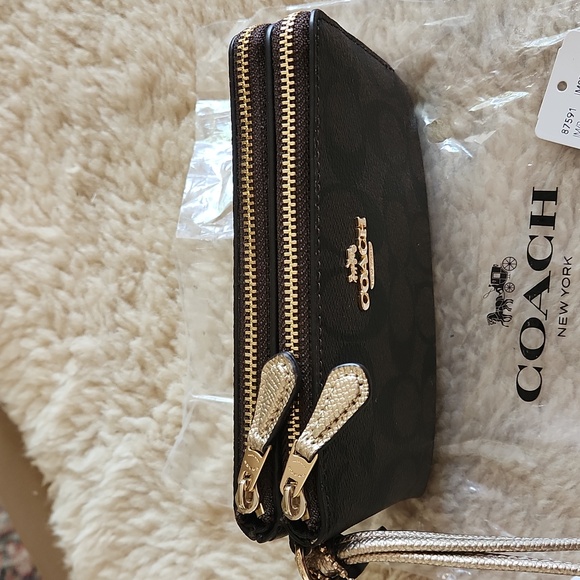NWT Coach Brown Signature Leather with Pale Gold Double Corner Zip Wallet π€π€ - Picture 14 of 16